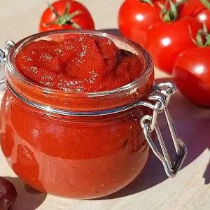 چاشنی و افزودنی ها